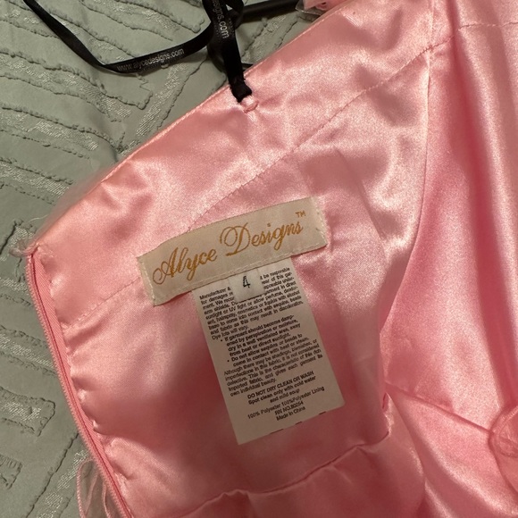 Alyce Size 4 homecoming/prom dress - Picture 3 of 3